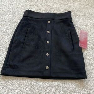 NWT Fashion on earth/ from dry goods suede material skirt XS